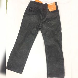 Toddler Girl straight legs!